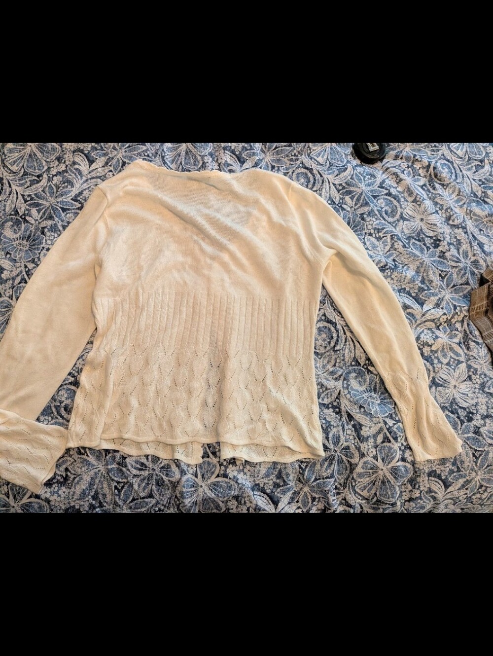 Off White Detailed Feminine Cardigan - Picture 6 of 6